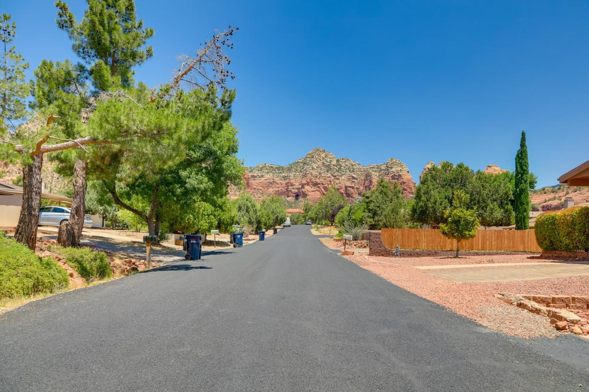 Red Rock Retreat With Patio 3 Mi To Downtown Sedona Villa Luaran gambar